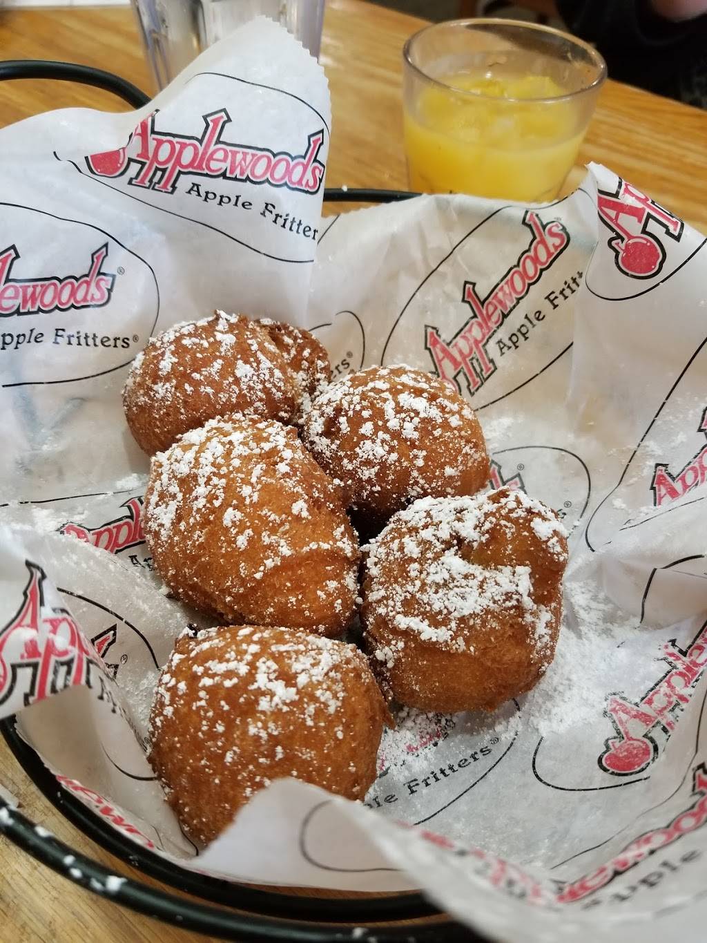 Applewood Farmhouse Restaurant | restaurant | 240 Apple Valley Rd, Sevierville, TN 37862, USA | 8654281222 OR +1 865-428-1222