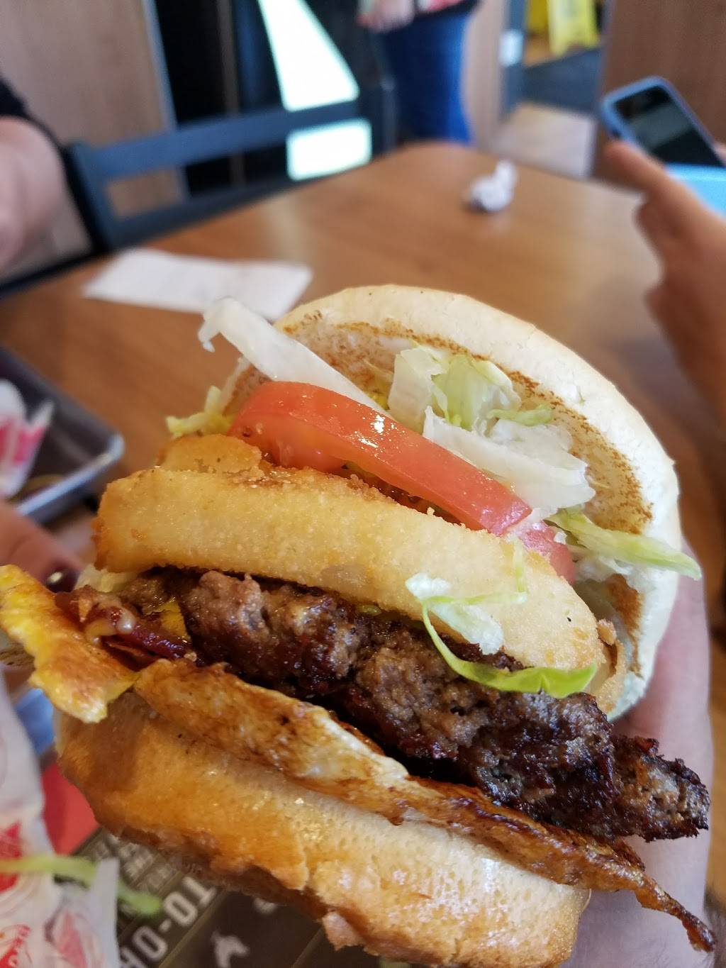 Buffalos Express | restaurant | 11090 CA-2 #B, Los Angeles, CA 90025, USA | 4242672031 OR +1 424-267-2031