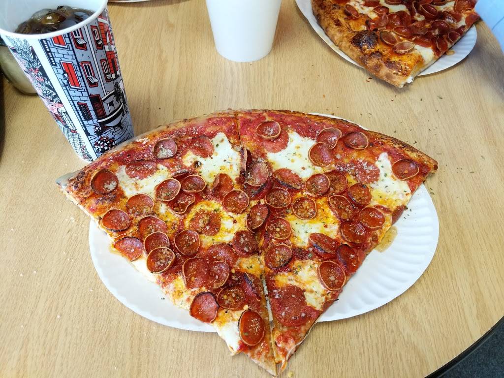 PEPPERONIS PIZZERIA | restaurant | 19975 NW 244th St Unit 10, High Springs, FL 32643, USA | 3864543858 OR +1 386-454-3858