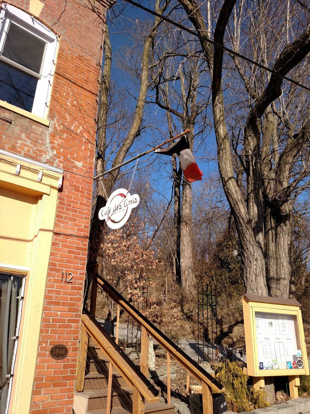 Cafe Des Amis | restaurant | 112 Main St, Parkville, MO 64152, USA | 8165876767 OR +1 816-587-6767