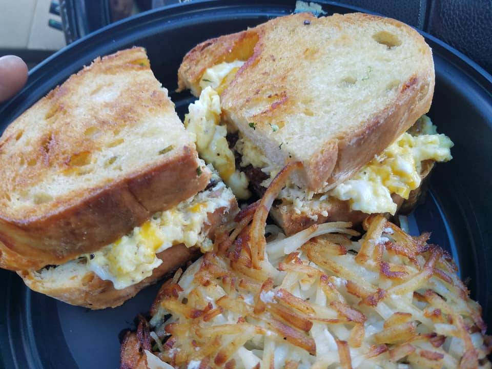 Jordans Bistro | restaurant | 4721 Raleigh Rd, Temple Hills, MD 20748, USA | 3014230120 OR +1 301-423-0120