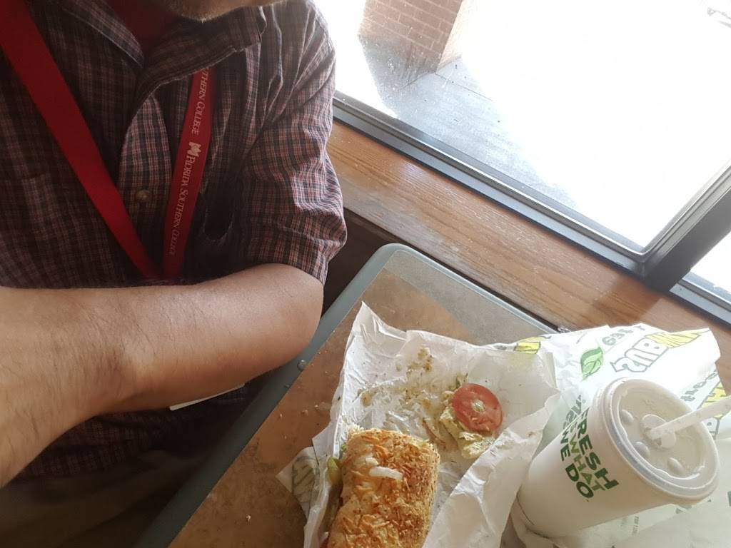 Subway | restaurant | 1094 Spirit Lake Rd, Winter Haven, FL 33880, USA | 8632955531 OR +1 863-295-5531
