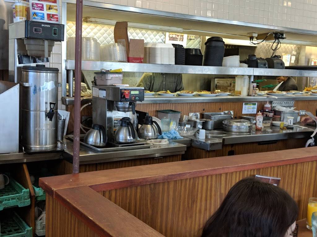 Dennys | restaurant | 1515 S, Hampton Ave, St. Louis, MO 63139, USA | 3146451754 OR +1 314-645-1754