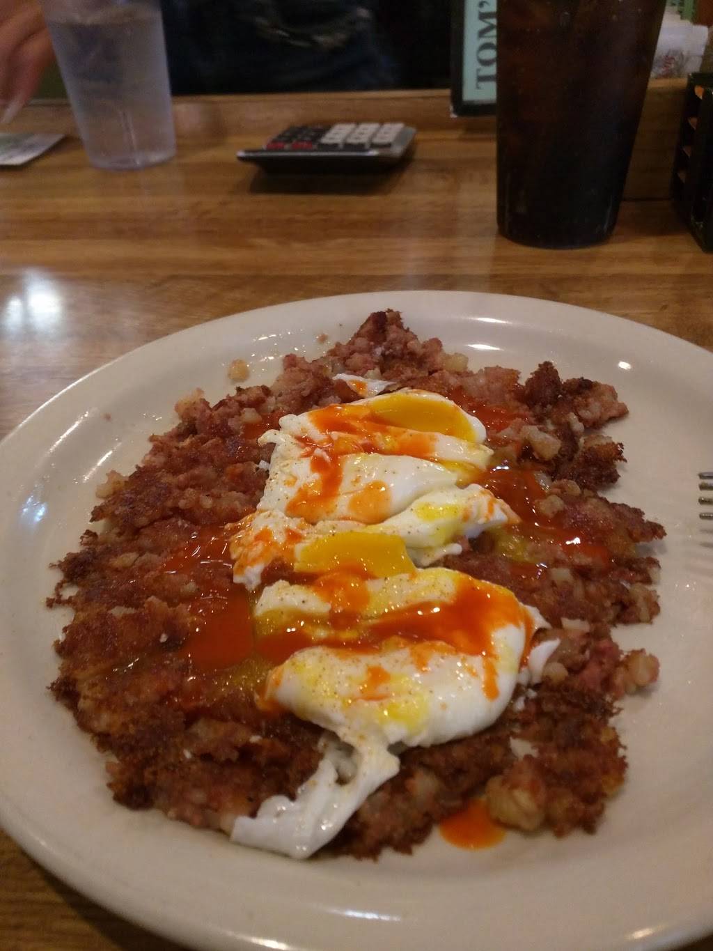 Toms | restaurant | 115 E College Ave #13, Lompoc, CA 93436, USA | 8057369996 OR +1 805-736-9996