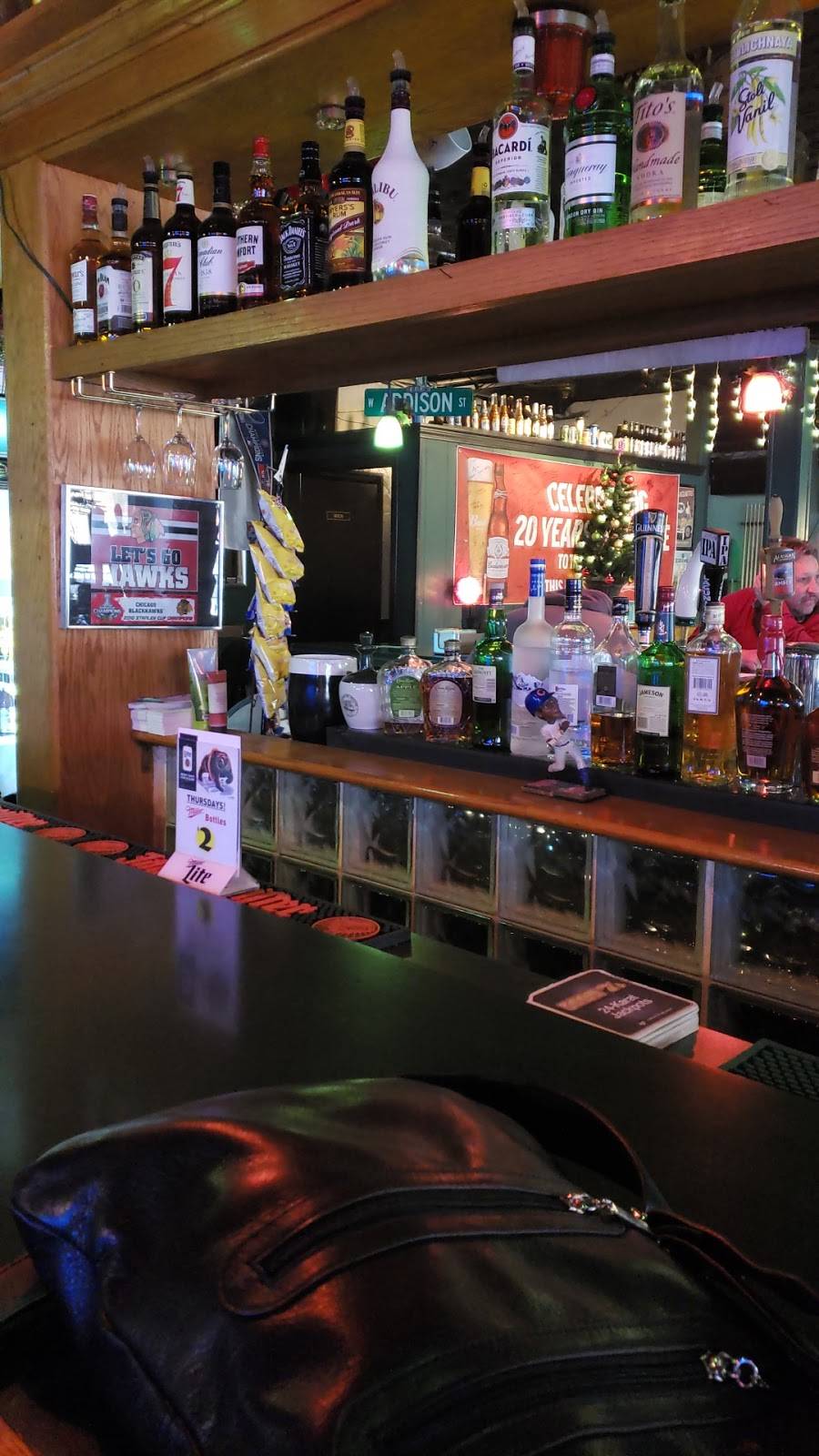 Old Tinley Pub & Eatery | restaurant | 17020 Oak Park Ave, Tinley Park, IL 60477, USA | 7085324409 OR +1 708-532-4409