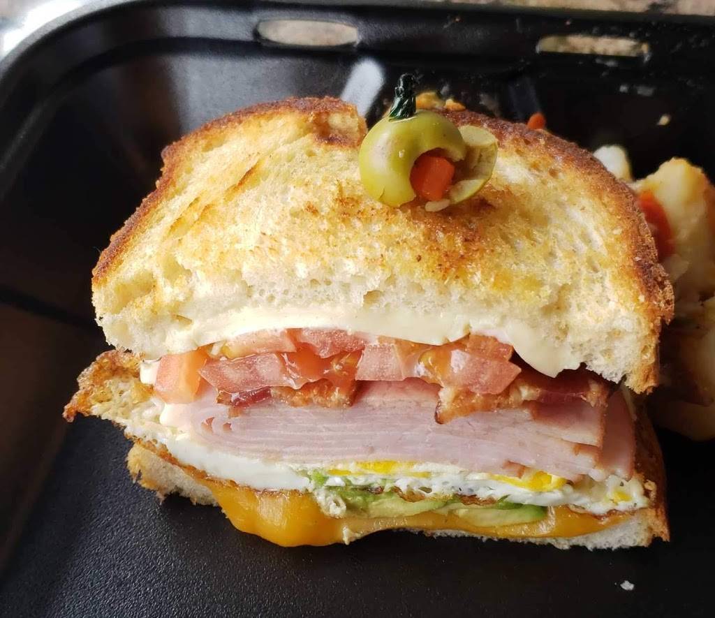 Roscoes Famous Deli | restaurant | 14700 Pipeline Ave, Chino Hills, CA 91709, USA | 9095973304 OR +1 909-597-3304