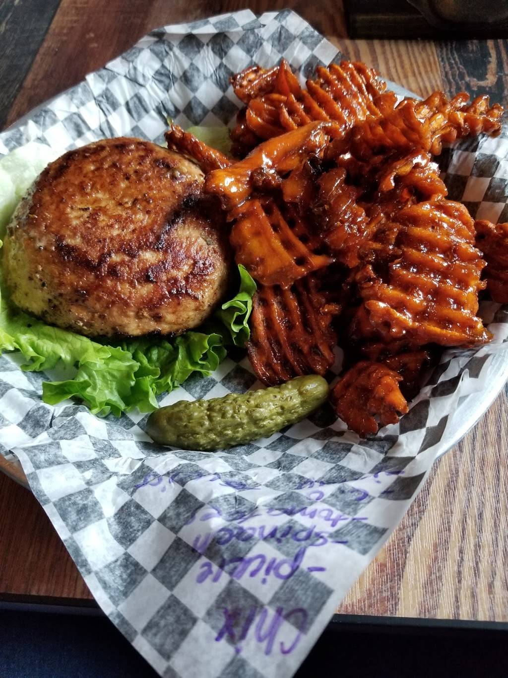 Stooges | restaurant | 2 Pine St, Lockport, NY 14094, USA | 7164341100 OR +1 716-434-1100