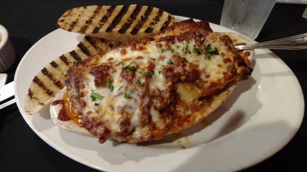 Karlines Restaurant & Bar | restaurant | 1100 Center St, Redding, CA 96001, USA | 5302447663 OR +1 530-244-7663