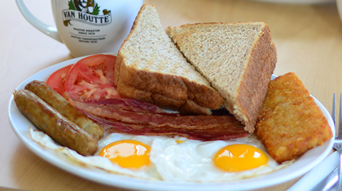 A&W Canada | restaurant | 6301 Silver Dart Dr, Mississauga, ON L5P 1B2, Canada | 6474797879 OR +1 647-479-7879