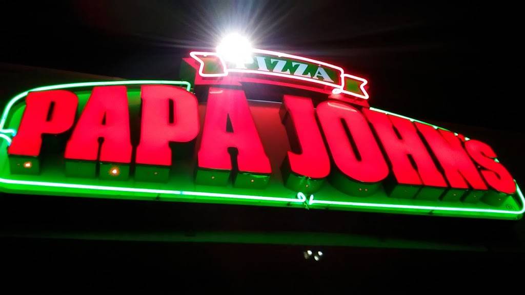 Papa Johns Pizza | restaurant | 3264 S 27th St, Milwaukee, WI 53215, USA | 4146437272 OR +1 414-643-7272