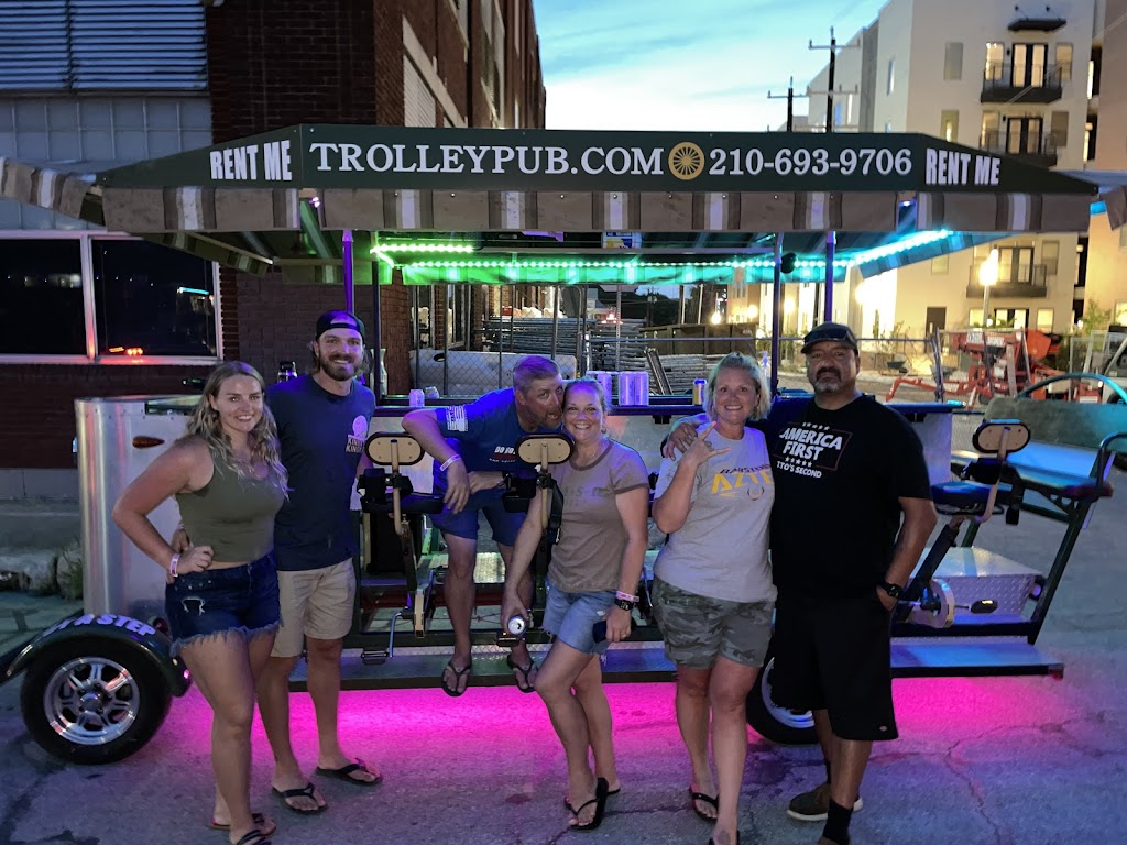 Trolley Pub San Antonio | restaurant | 930 Broadway, San Antonio, TX 78215, USA | 2106939706 OR +1 210-693-9706