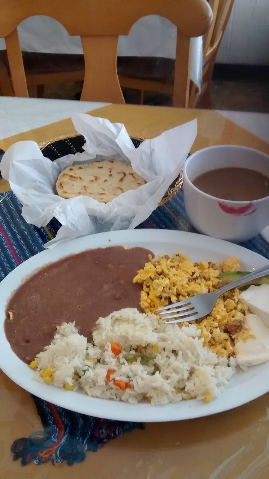 Restaurante Y Pupuseria El Maná | restaurant | 2511 W Jefferson Blvd, Los Angeles, CA 90018, USA | 3236322032 OR +1 323-632-2032