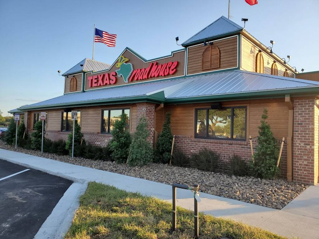 Texas Roadhouse | restaurant | 3015 SW 32nd Ave, Ocala, FL 34474, USA | 3526191677 OR +1 352-619-1677