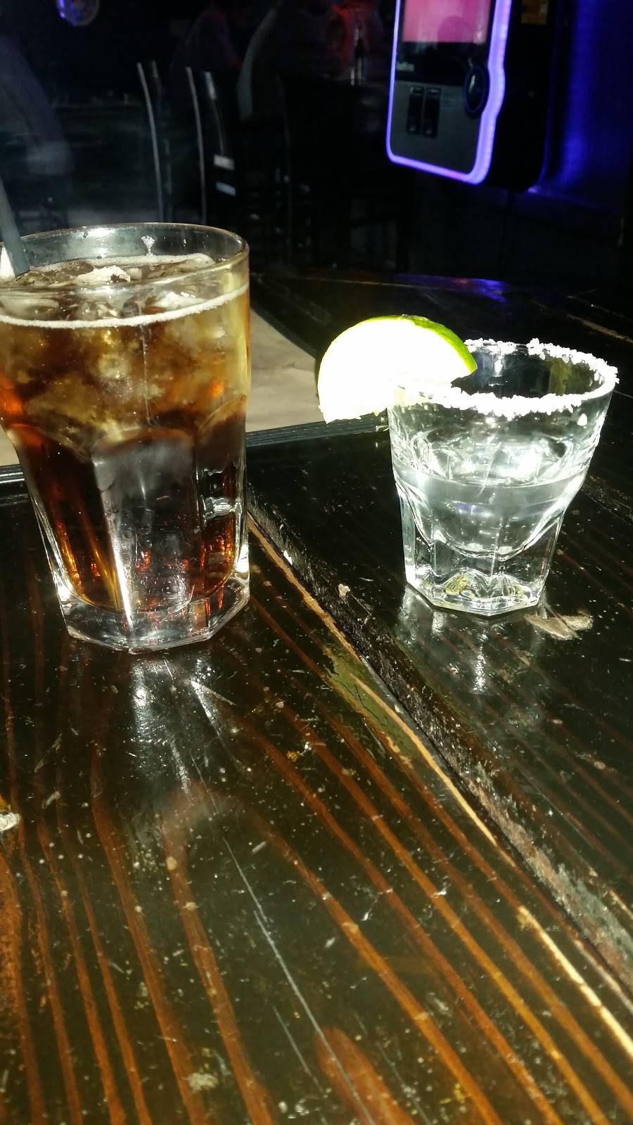 The Yellow Retriever Pub & Grill | night club | 19743 Farm to Market Rd 1488, Magnolia, TX 77355, USA | 2812597460 OR +1 281-259-7460