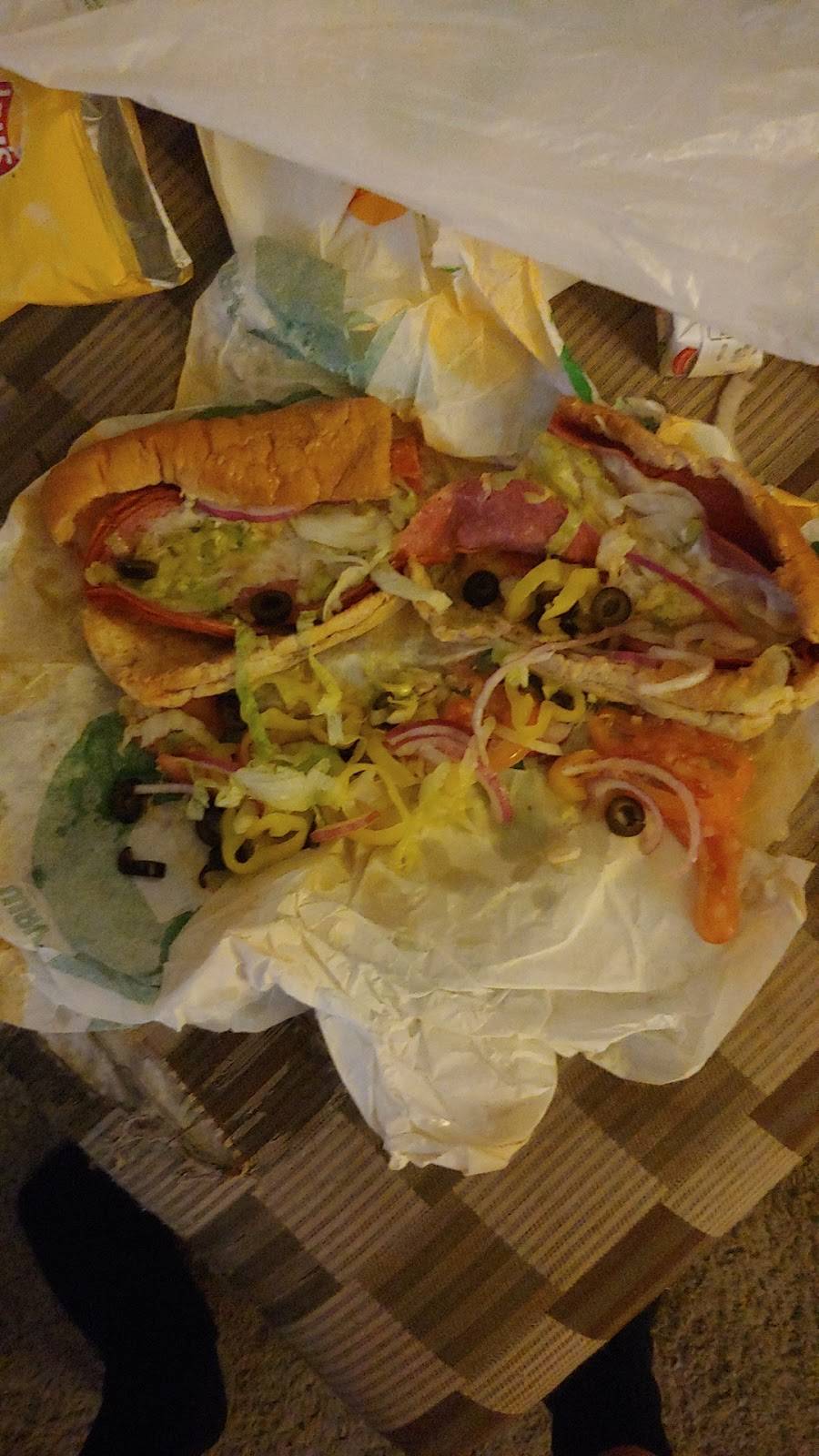 Subway | restaurant | 526 Penn Ave, Pittsburgh, PA 15222, USA | 4122811754 OR +1 412-281-1754