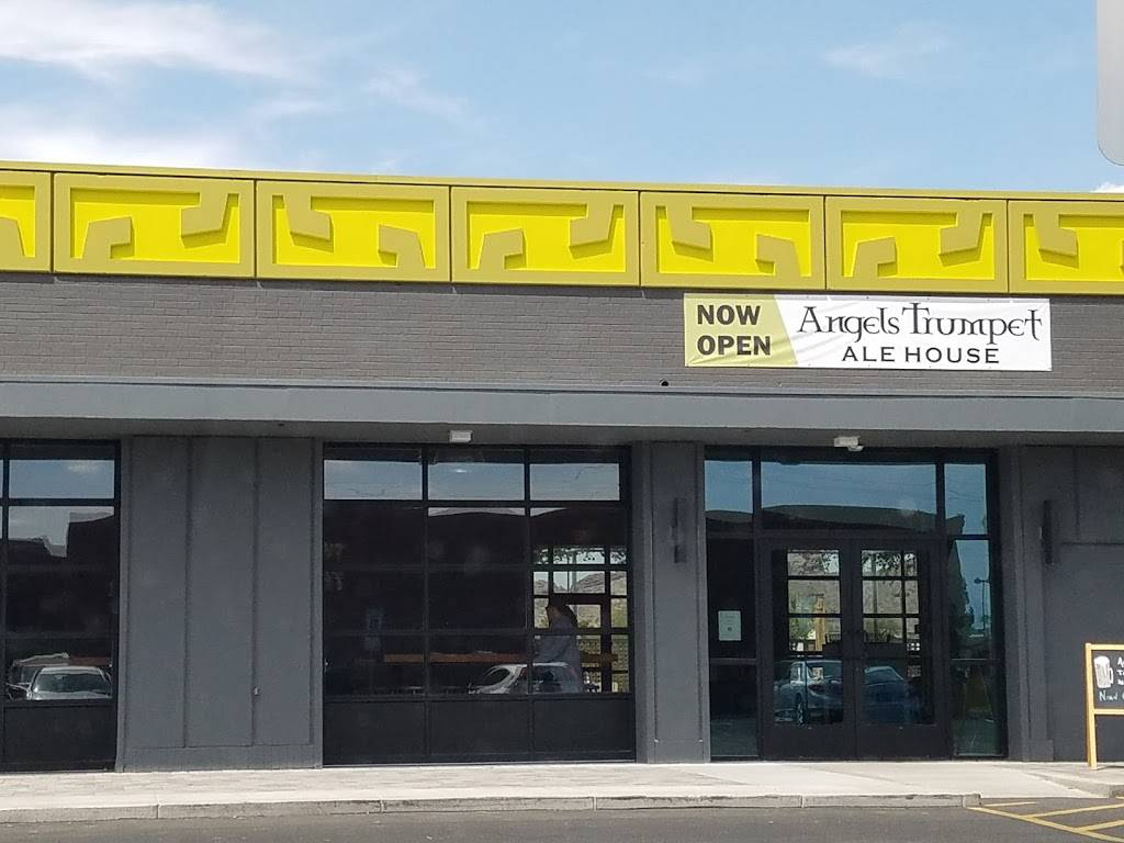 Angels Trumpet Ale House Arcadia | restaurant | 2339 N 44th St, Phoenix, AZ 85008, USA | 6026981234 OR +1 602-698-1234