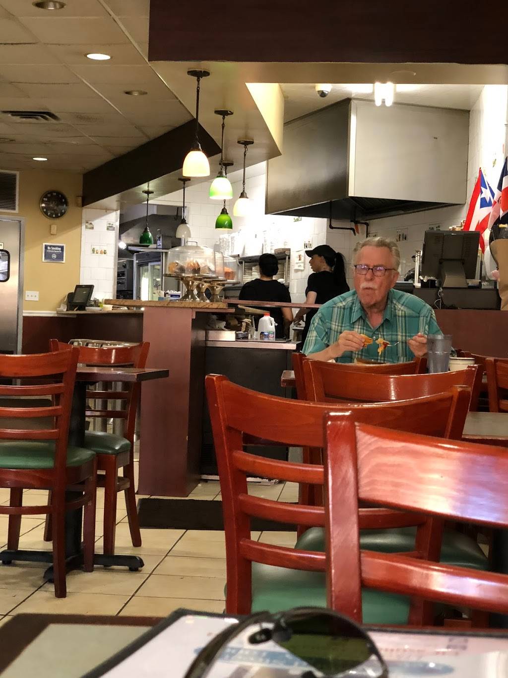 El Castillo De Jagua 2 | restaurant | 521 Grand St A, New York, NY 10002, USA | 2129950244 OR +1 212-995-0244