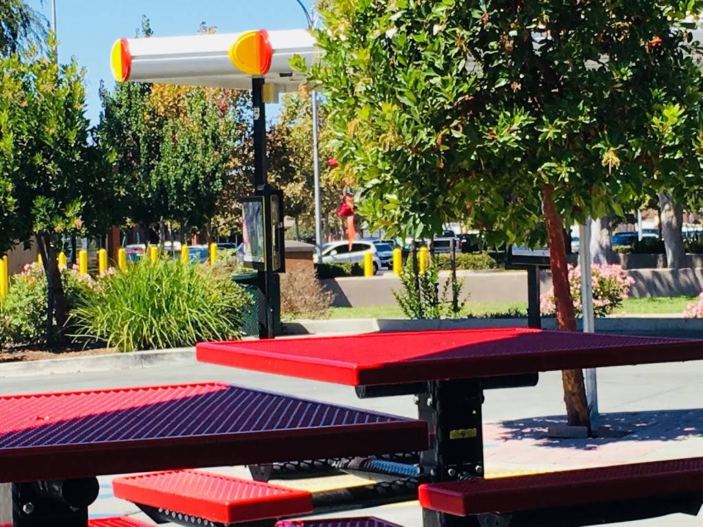 Sonic Drive-In | restaurant | 31187 Mission Blvd, Hayward, CA 94544, USA | 5104411125 OR +1 510-441-1125