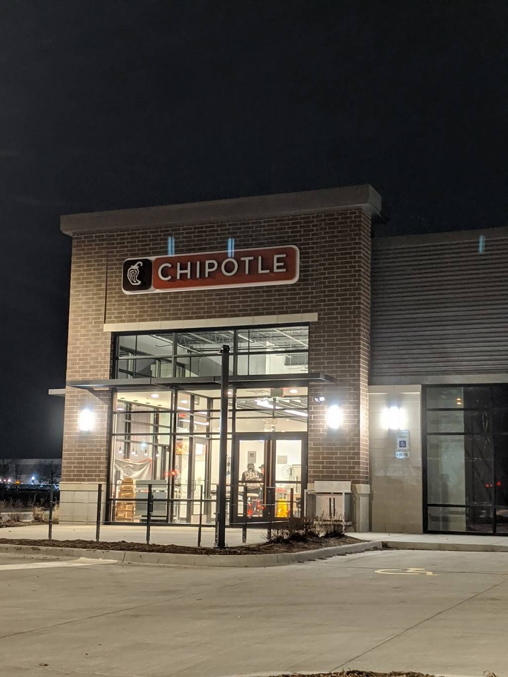 Chipotle Mexican Grill | restaurant | 2500 N Randall Rd, Elgin, IL 60124, USA | 2242762392 OR +1 224-276-2392