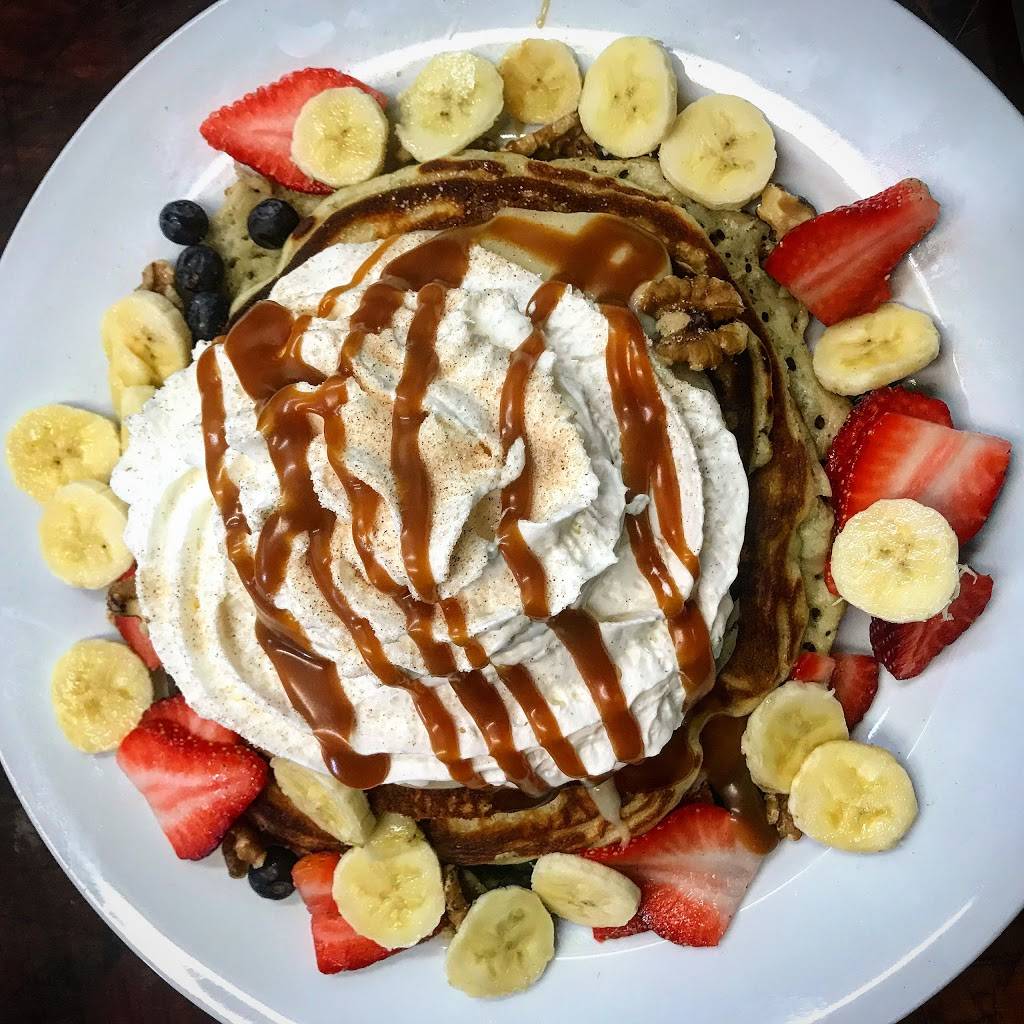 Breezy Corners Hamilton | restaurant | 1145 Main St E, Hamilton, ON L8M 1P3, Canada | 9055453924 OR +1 905-545-3924