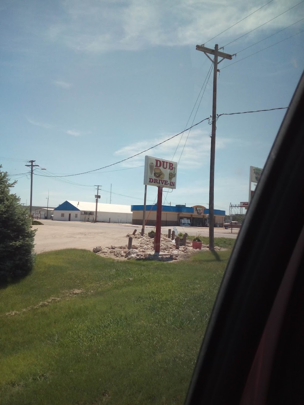 Dub Drive-In | restaurant | 1416 A St, Benkelman, NE 69021, USA | 3084232596 OR +1 308-423-2596