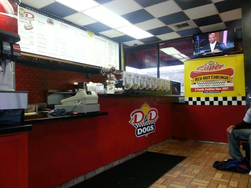 D&D Dogs | restaurant | 825 Noyes St, Evanston, IL 60201, USA | 8478641909 OR +1 847-864-1909