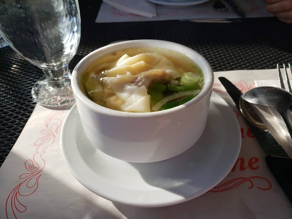 Restaurant Chez Mai Lai | restaurant | 1133 Boulevard Bastien, Québec, QC G2K 1E7, Canada | 4186215223 OR +1 418-621-5223