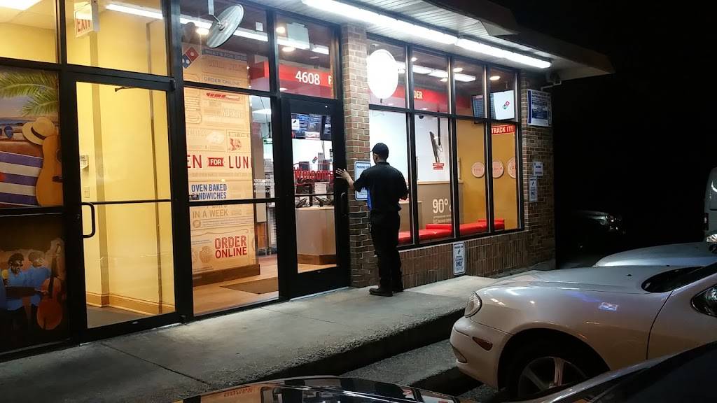 Dominos Pizza | meal delivery | 4608 W Fullerton Ave, Chicago, IL 60639, USA | 7737729000 OR +1 773-772-9000