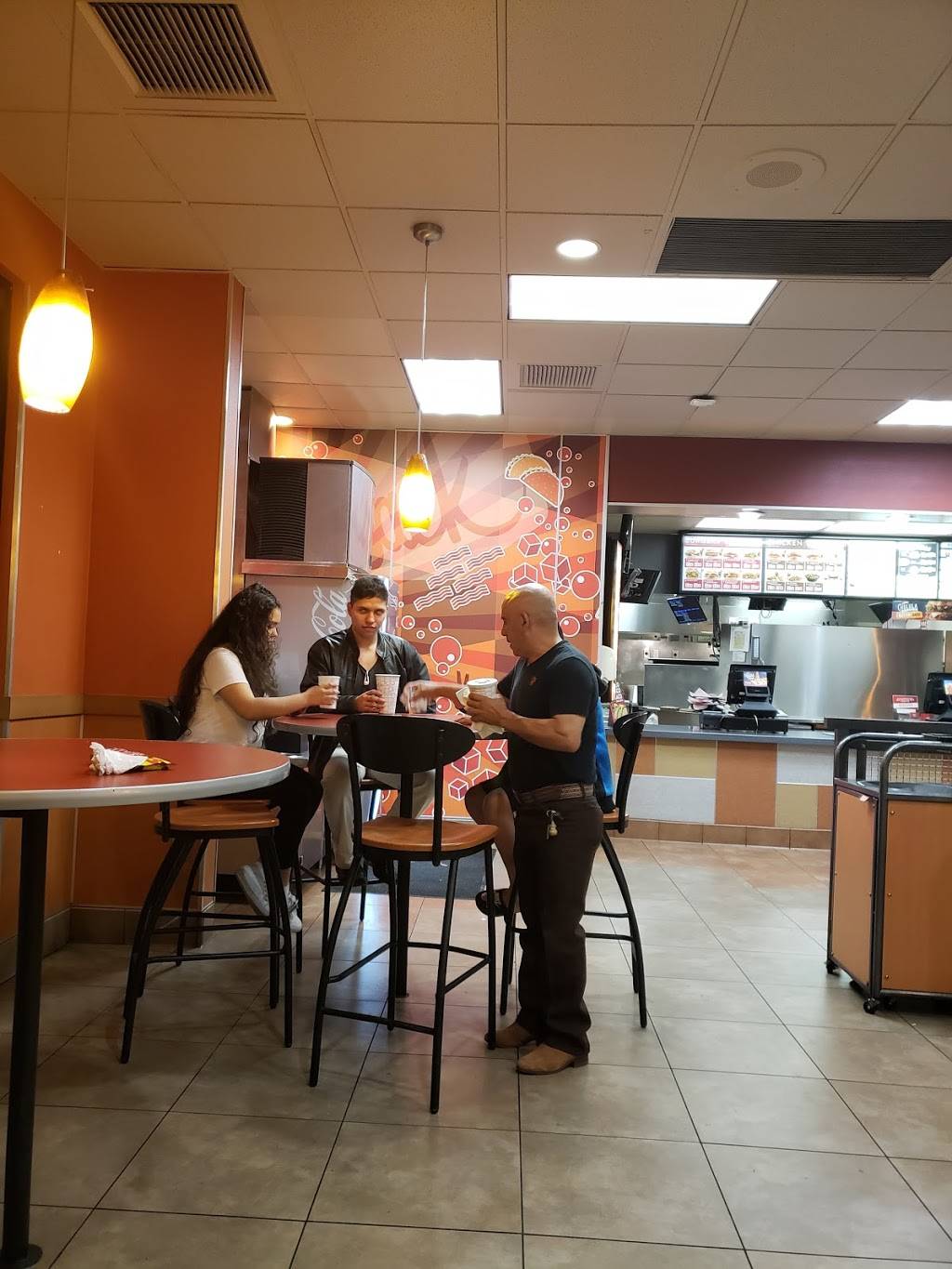 Jack in the Box | restaurant | 15030 Perris Blvd, Moreno Valley, CA 92551, USA | 9514859653 OR +1 951-485-9653