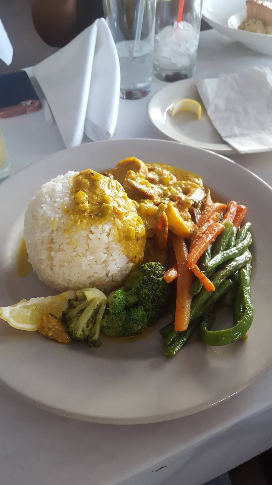 Trelawni Place | restaurant | 1438 Utica Ave, Brooklyn, NY 11203, USA | 3474926100 OR +1 347-492-6100