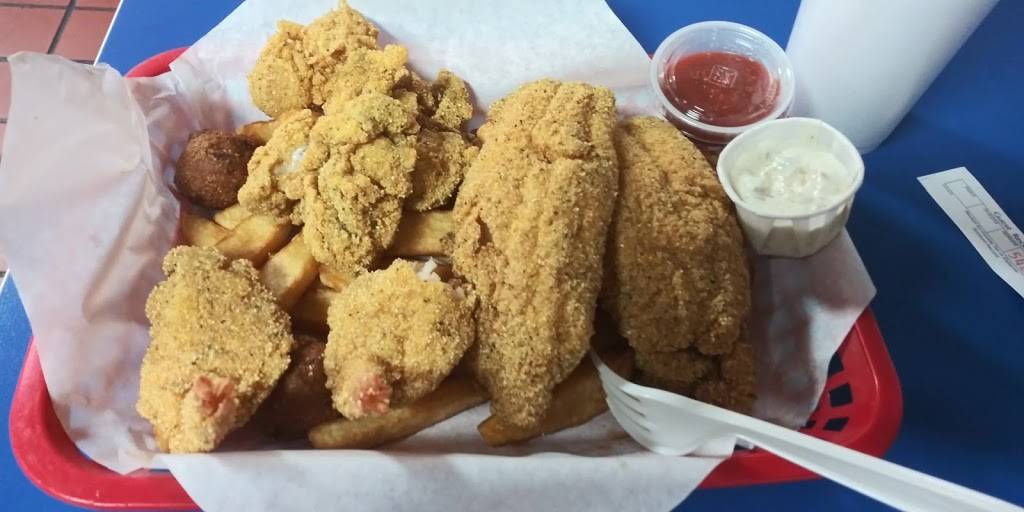 Crazy Catfish Restaurant | restaurant | 1410 W Buckingham Rd, Garland, TX 75042, USA | 9724872100 OR +1 972-487-2100
