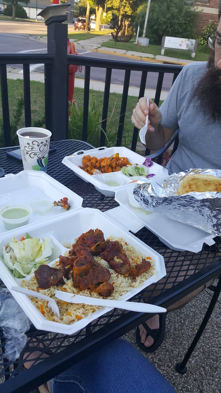 J’s Sambusa | restaurant | 503 Belgrade Ave, North Mankato, MN 56003, USA | 5077206333 OR +1 507-720-6333