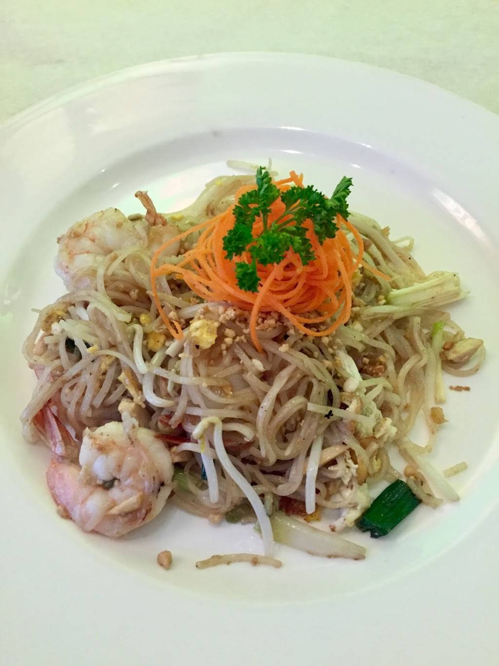 D Thai Kitchen | restaurant | 677 Commerce St, Thornwood, NY 10594, USA | 9147411313 OR +1 914-741-1313