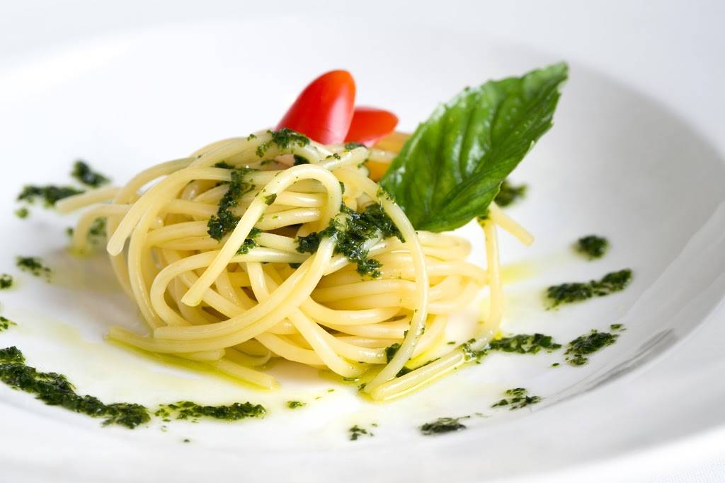 IL Pizzico | restaurant | 15209 Frederick Rd, Rockville, MD 20850, USA | 3013090610 OR +1 301-309-0610