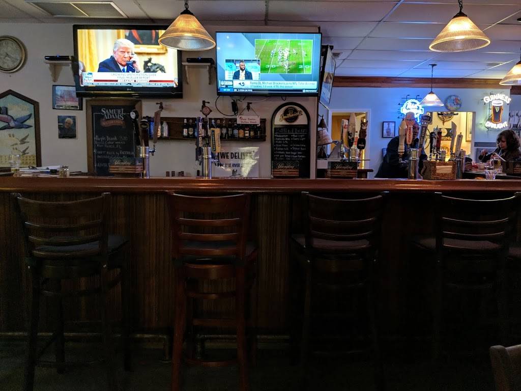 Portside Pub & Grille | restaurant | 717 Coolidge St, Sebastian, FL 32958, USA | 7722289911 OR +1 772-228-9911