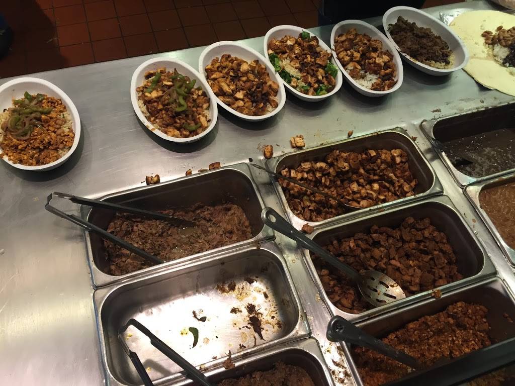 Chipotle Mexican Grill | restaurant | Washington Dulles International Airport SAARINEN CIR CONCOURSE B-52, Sterling, VA 20166, USA | 7036615018 OR +1 703-661-5018