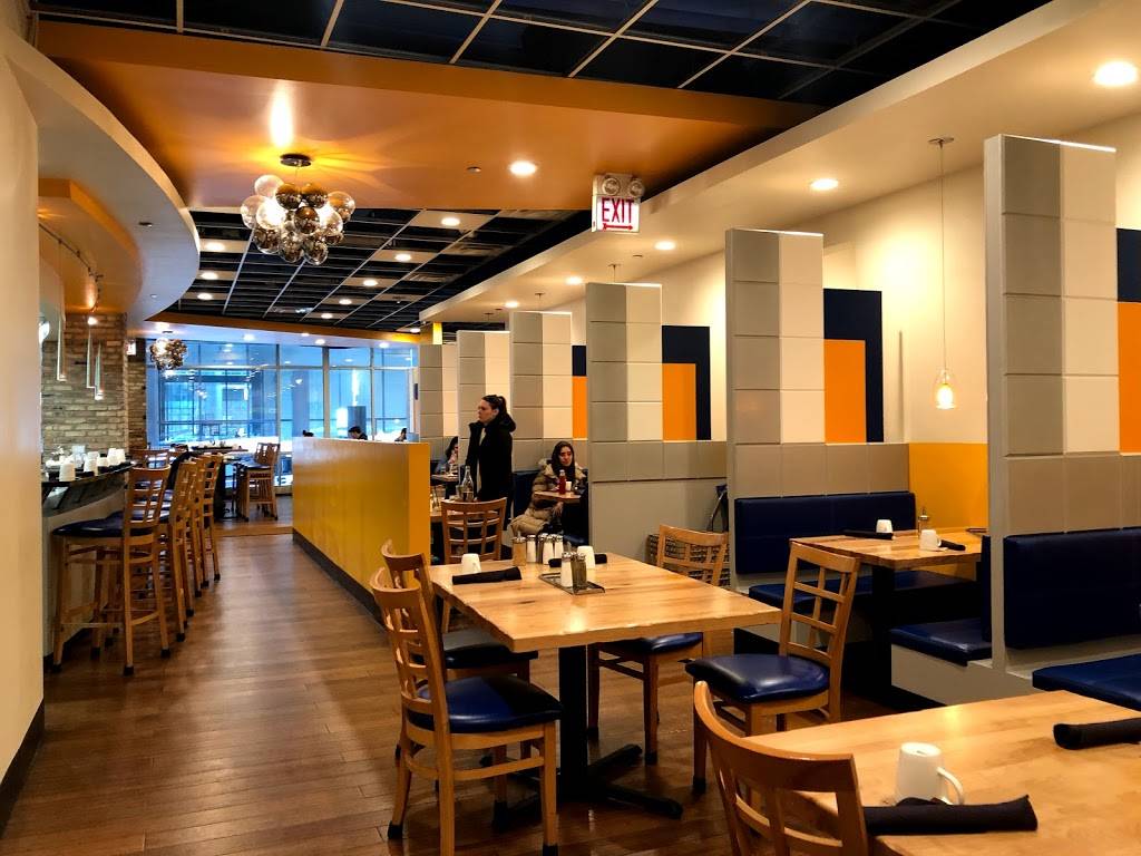 Yolk Streeterville | restaurant | corner of Grand & McClurg, 355 E Ohio St, Chicago, IL 60611, USA | 3128229655 OR +1 312-822-9655