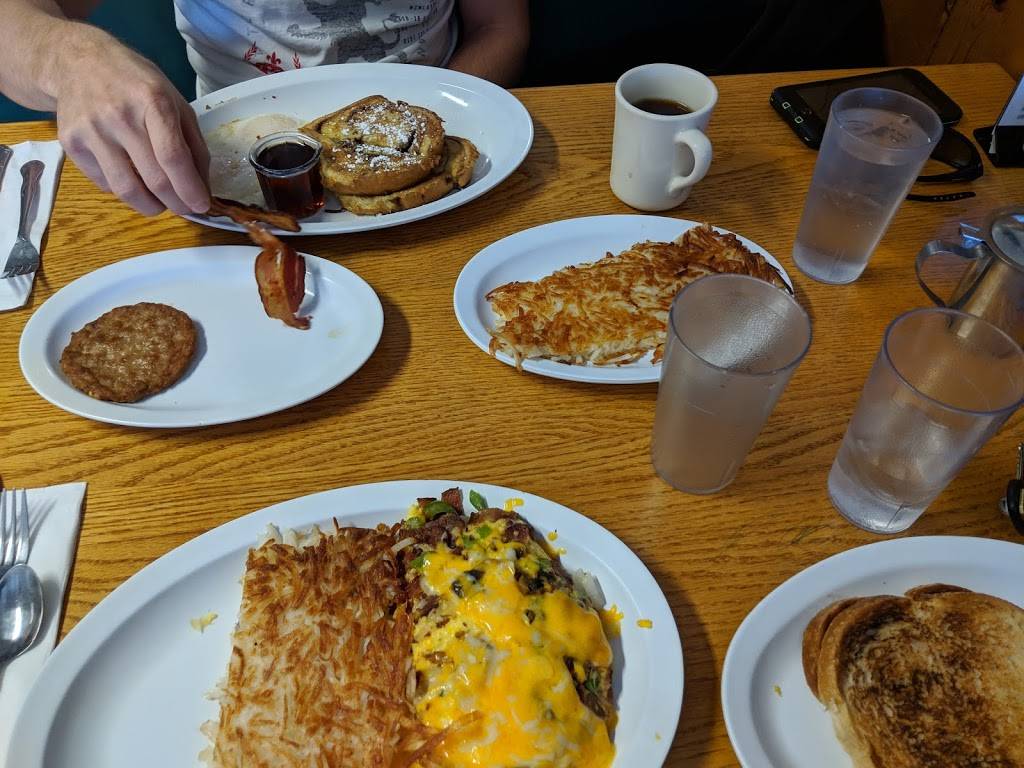 Village Cafe | restaurant | 112 Branch St, Arroyo Grande, CA 93420, USA | 8054731655 OR +1 805-473-1655