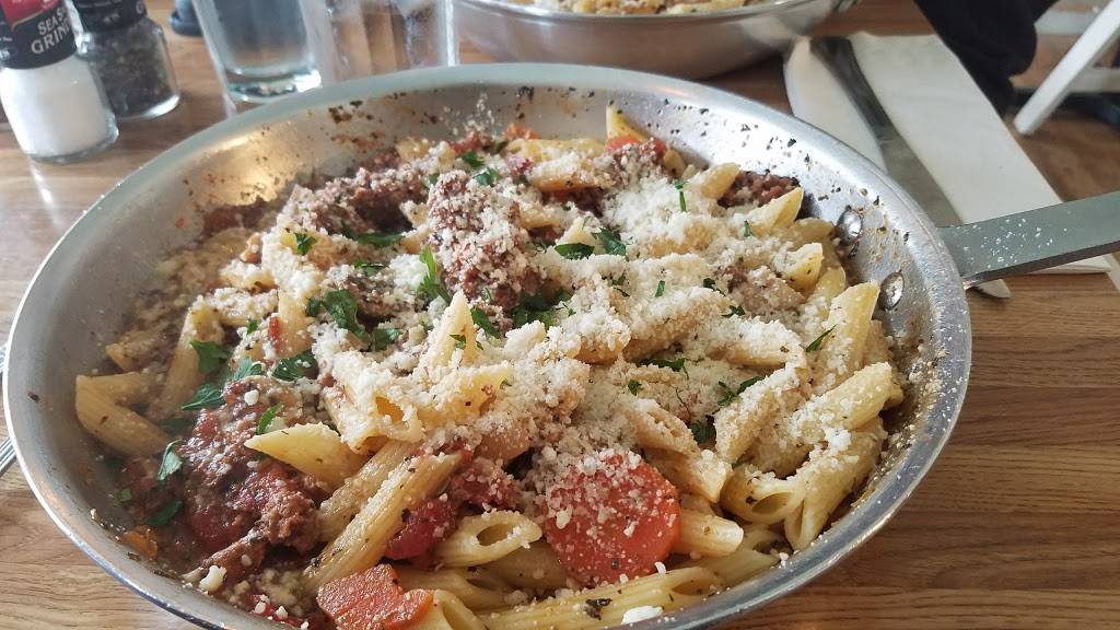 Jimmy Seas Pan Pasta | restaurant | 32 Kennebec Ave, Oak Bluffs, MA 02557, USA | 5086879702 OR +1 508-687-9702