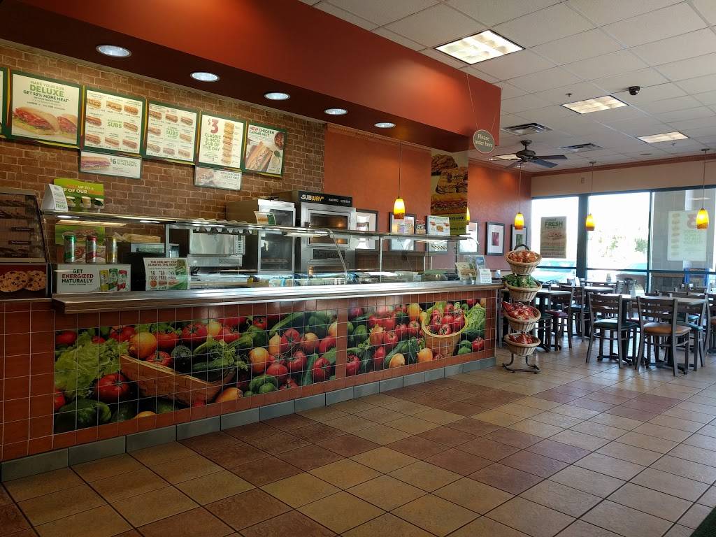 Subway | meal takeaway | 876 N McQueen Rd Suite 111, Gilbert, AZ 85233, USA | 4806359399 OR +1 480-635-9399