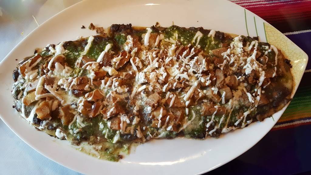 Robertos Grill Cafe | restaurant | 102 E Post Rd, White Plains, NY 10601, USA | 9148311028 OR +1 914-831-1028