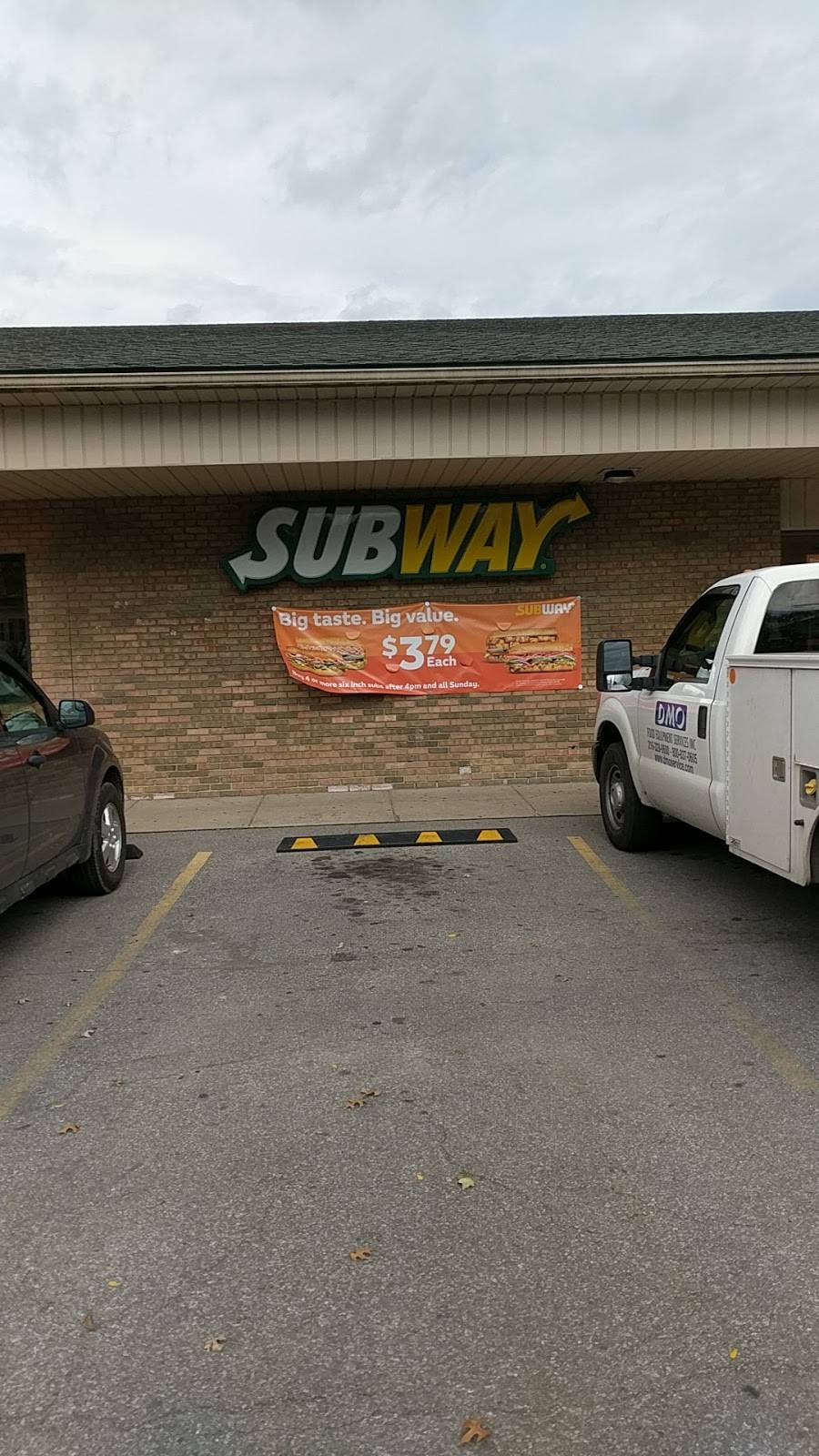 Subway | restaurant | 215 E Herrick Ave, Wellington, OH 44090, USA | 4406476402 OR +1 440-647-6402