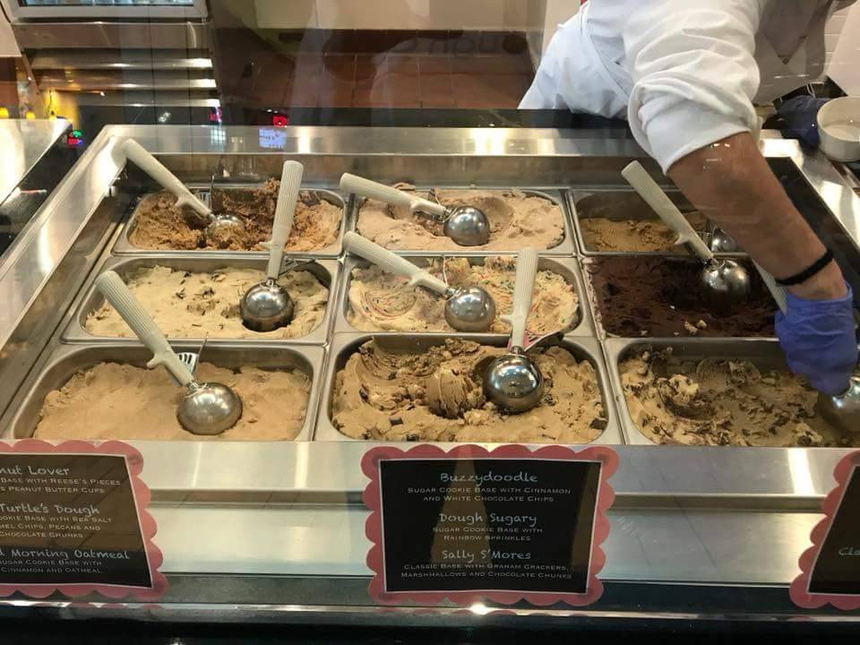 Dough Co. Stl | restaurant | 174 W County Center, Location FC-14, Des Peres, MO 63131, USA | 3143590051 OR +1 314-359-0051