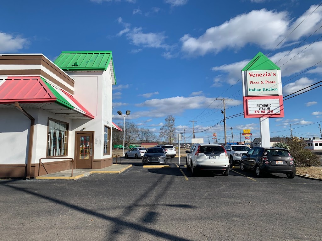 Venezias | Pizza & Pasta | restaurant | 1321 E Main St, Russellville, AR 72801, USA | 4799682588 OR +1 479-968-2588