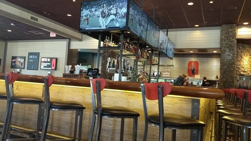 Smokey Bones Bar & Fire Grill | meal takeaway | 3901 US-98, Lakeland, FL 33809, USA | 8638158870 OR +1 863-815-8870