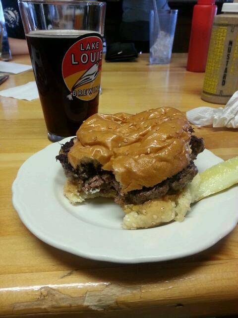 J & M Bar | restaurant | 127 W Main St, Belleville, WI 53508, USA | 6084243441 OR +1 608-424-3441