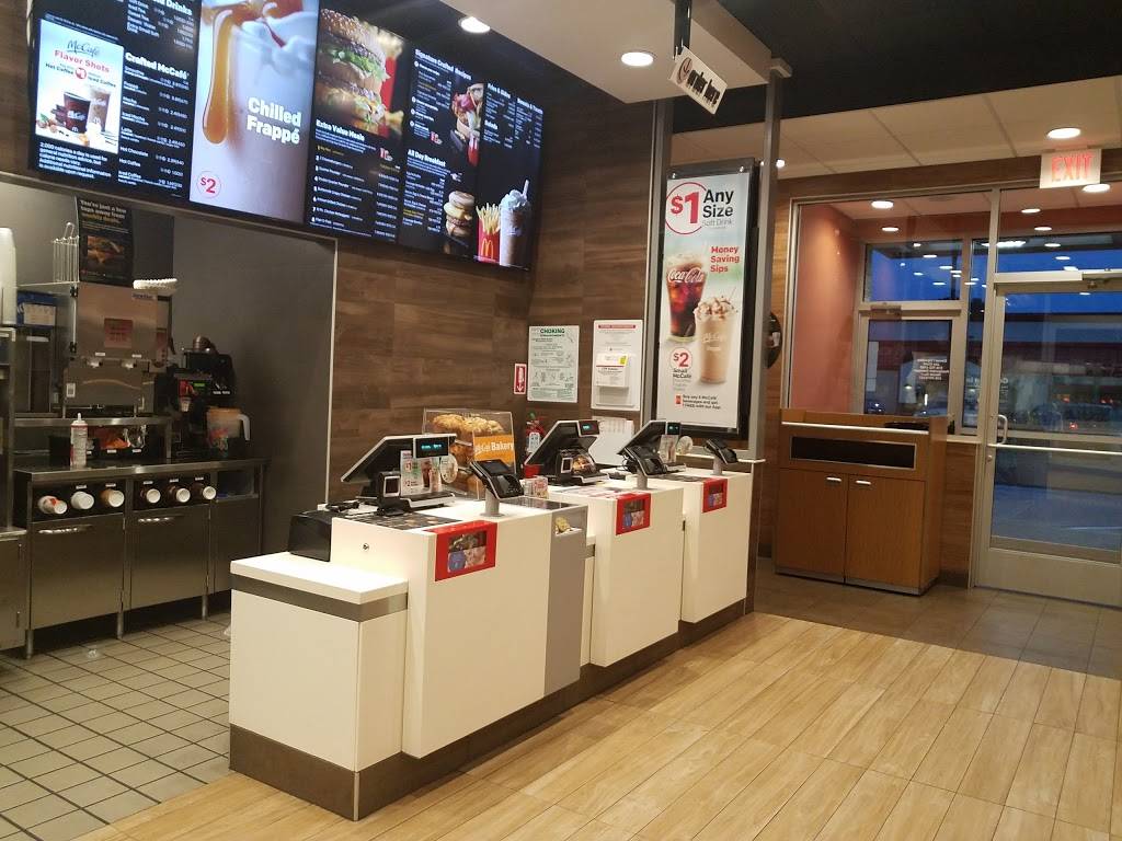 McDonalds | cafe | 364 Broadway, Fort Edward, NY 12828, USA | 5187479321 OR +1 518-747-9321