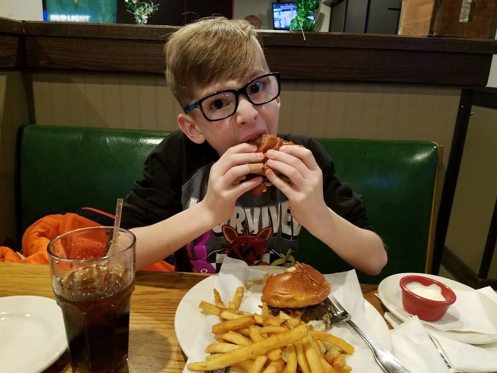 Old Chicago | restaurant | 75 2nd St, Coralville, IA 52241, USA | 3192481220 OR +1 319-248-1220