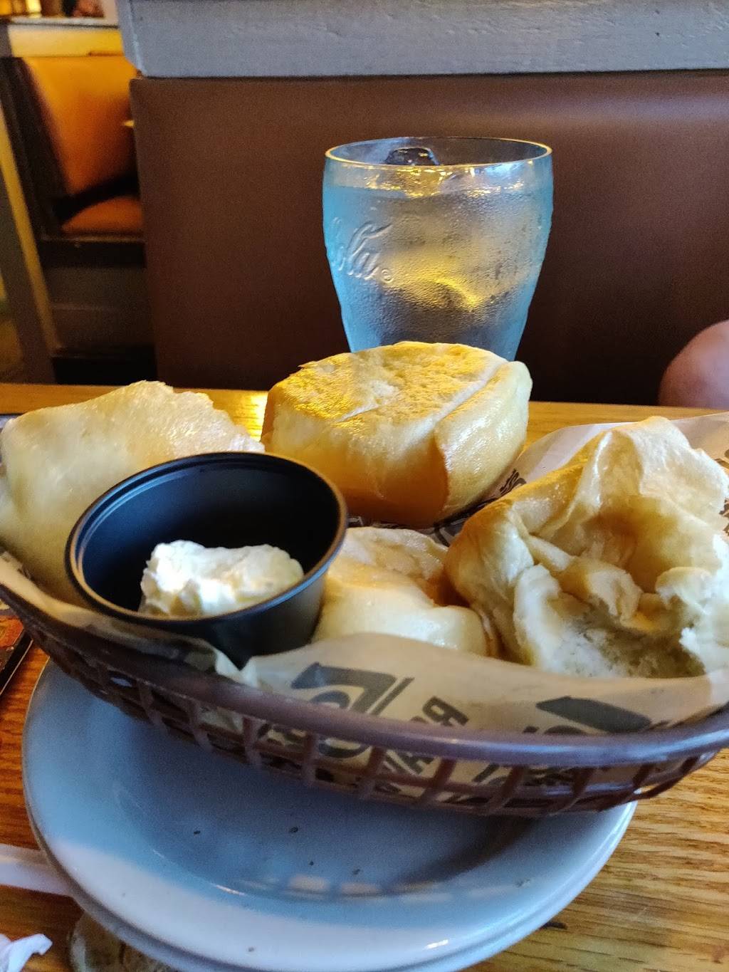 Logans Roadhouse | restaurant | 3072 Wilma Rudolph Blvd, Clarksville, TN 37040, USA | 9316458333 OR +1 931-645-8333