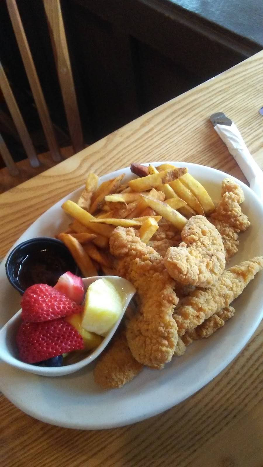 Cracker Barrel Old Country Store | restaurant | 636 67th St Cir E, Bradenton, FL 34208, USA | 9417467886 OR +1 941-746-7886